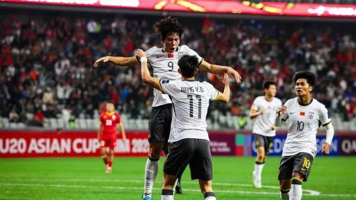 意外！国足踢东亚杯23人名单官宣，王大雷无缘+高洪波进教练组