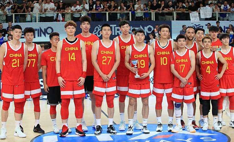 中国男篮84-76荷兰男篮，余嘉豪16+10，胡明轩13分