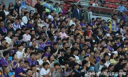 天博体育平台-包含里昂客场告捷，稳固联赛位置的词条
